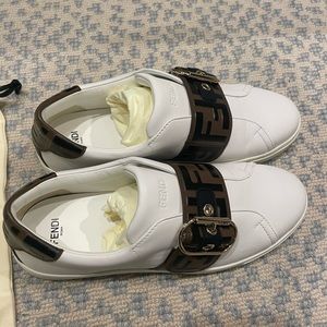 FENDI- Pearland leather low-top sneakers